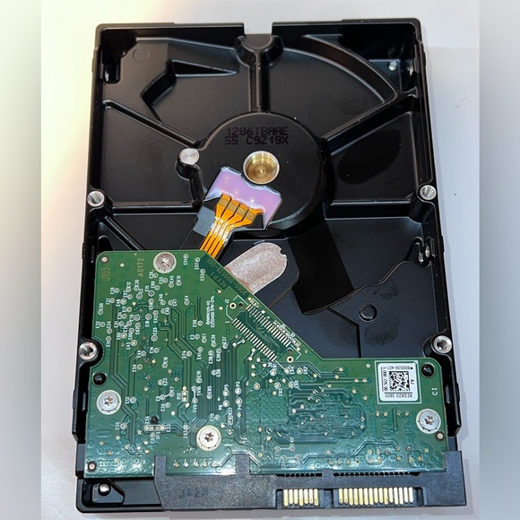 Western Digital WD WD10EZEX Hard Drive 1TB - Picture 2 of 4